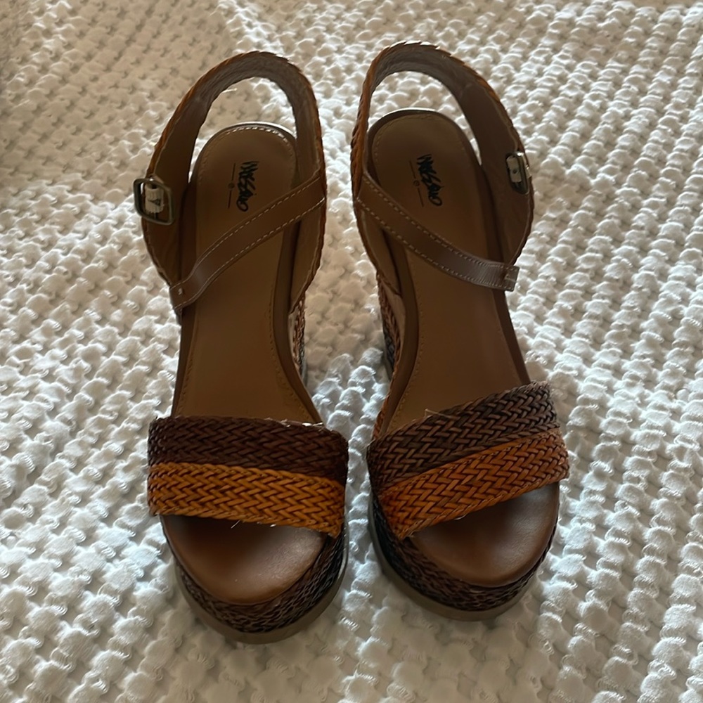 Multi colored woven wedged sandals